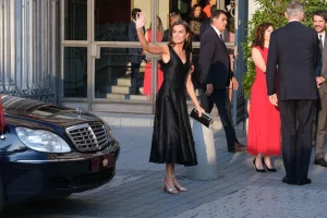 Što odjenuti za jesensko vjenčanje? Kraljica Letizia ima odgovor na ovo uvijek aktualno pitanje