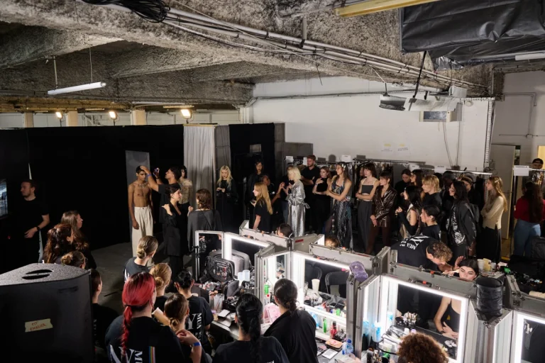 Ovo su zadnji trendovi u svijetu makupa s aktualnog pariškog Fashion Weeka!