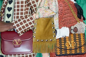 Valentino ponovo ima torbice koje su na vrhu naše wishliste