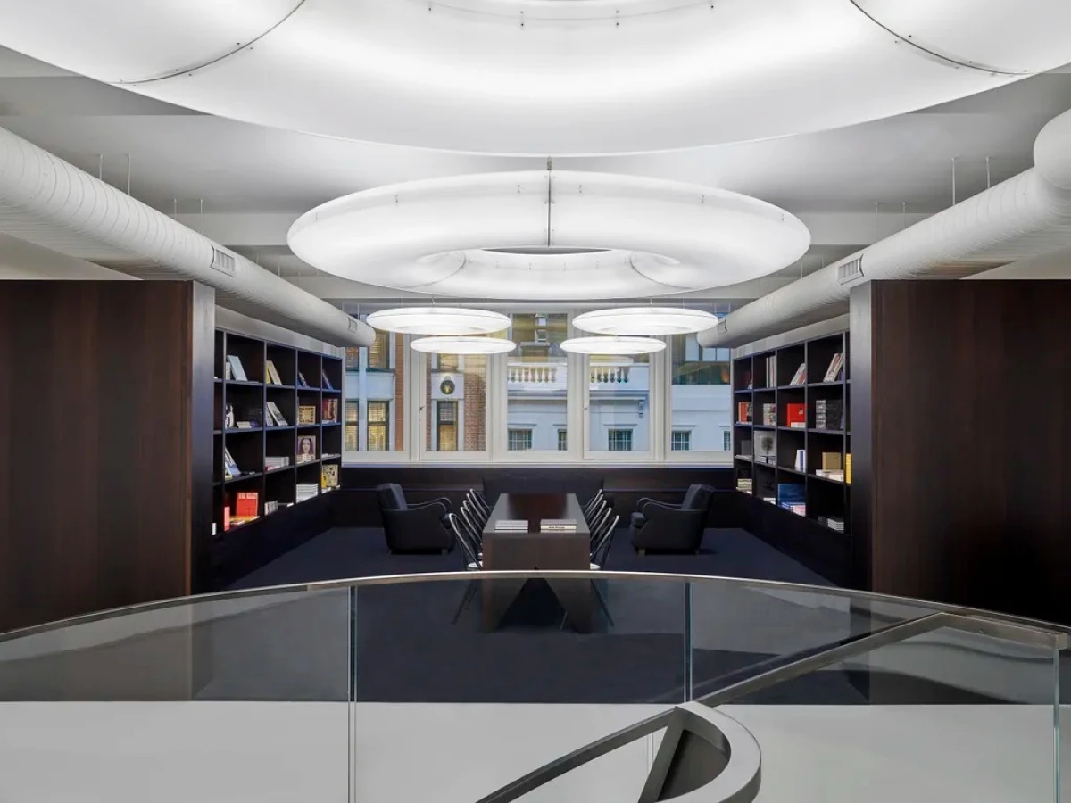 Alaïa otvara kulturnu oazu u svom flagship dućanu u Londonu