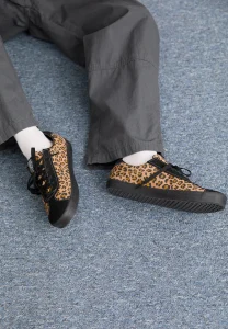 Trend Alert: Već znamo koji model tenisica će obilježiti 2025. godinu