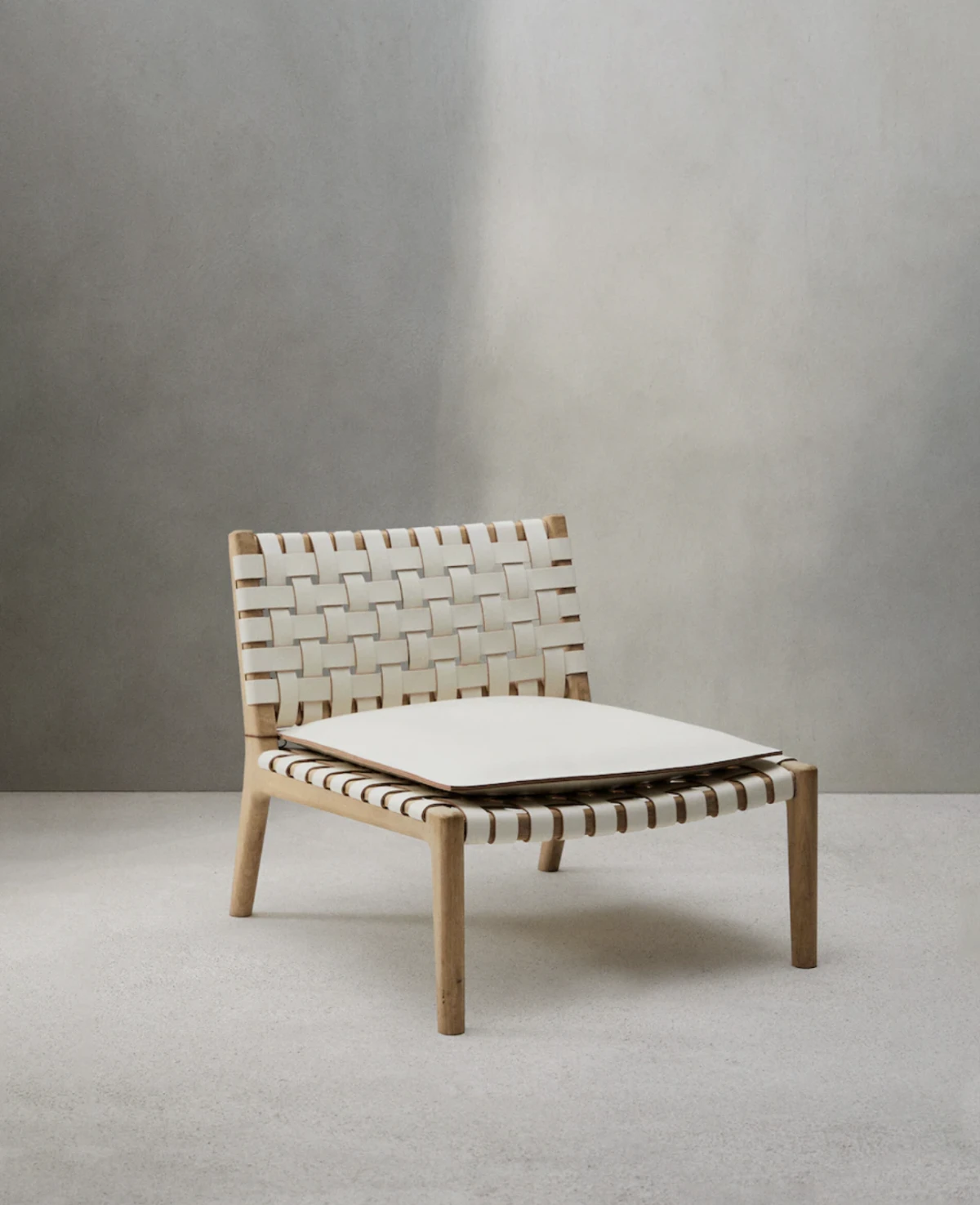 zara home LOUNGE CHAIR 01 by VINCENT VAN DUYSEN bijela, 1.400 €