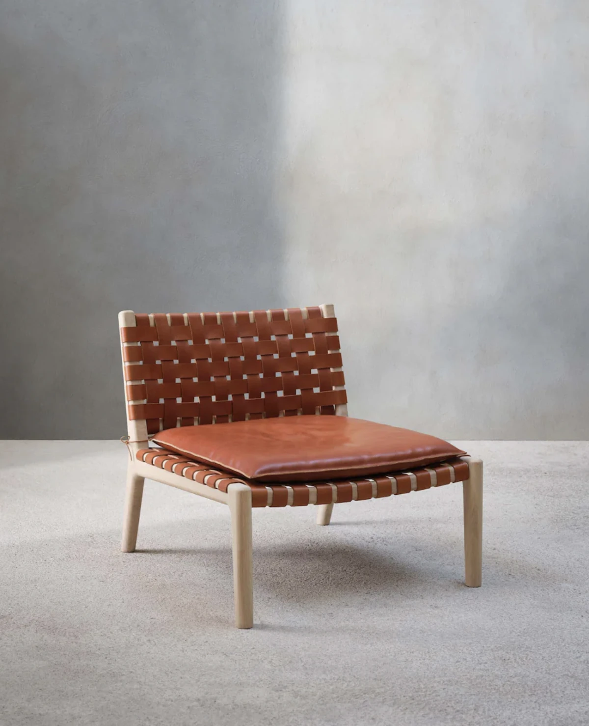 zara home LOUNGE CHAIR 01 by VINCENT VAN DUYSEN, 1.400 €