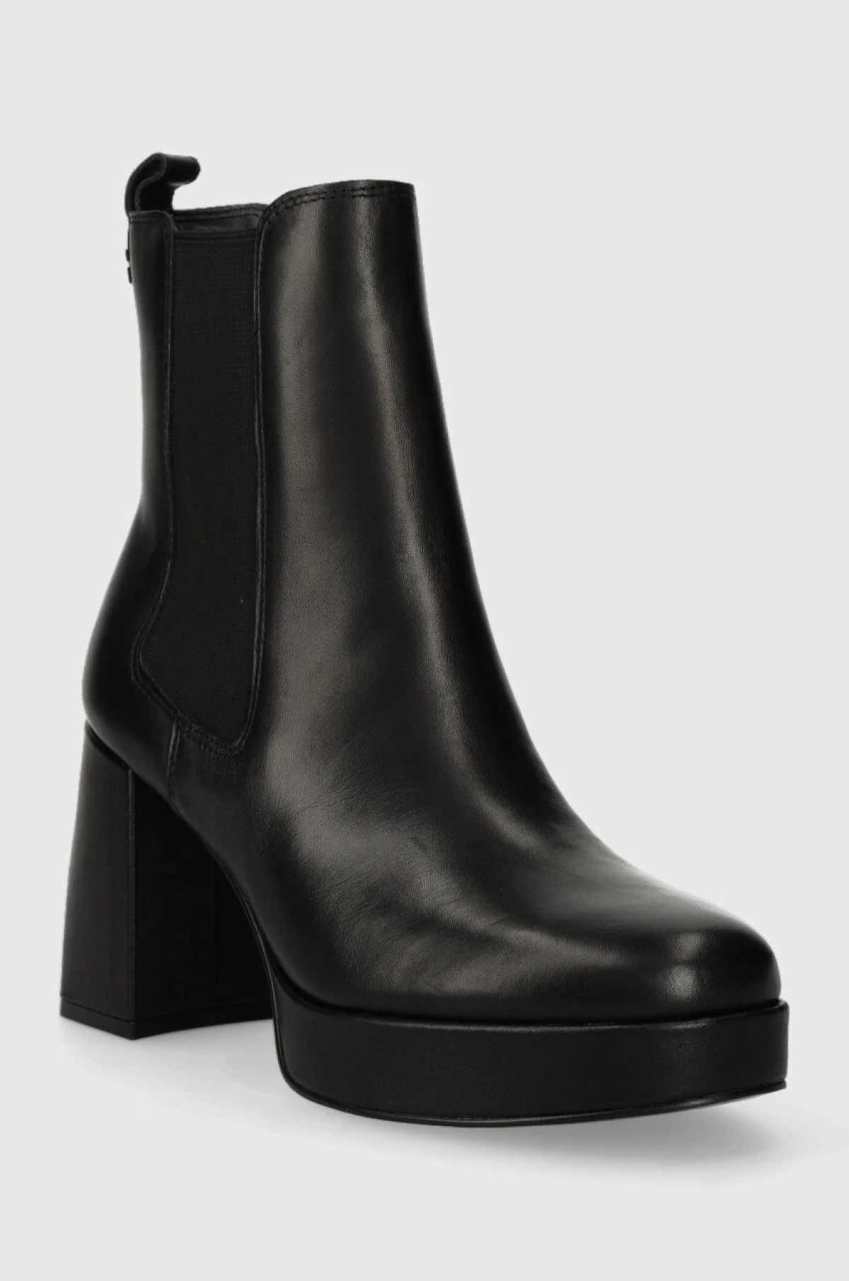 Kožne gležnjače Guess 98,99 eur