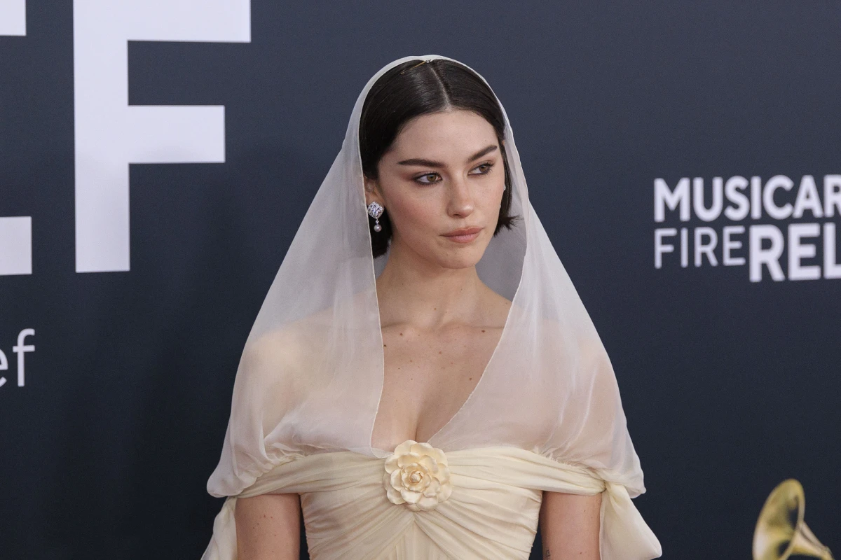 It girl alert: Tko je Gracie Abrams?