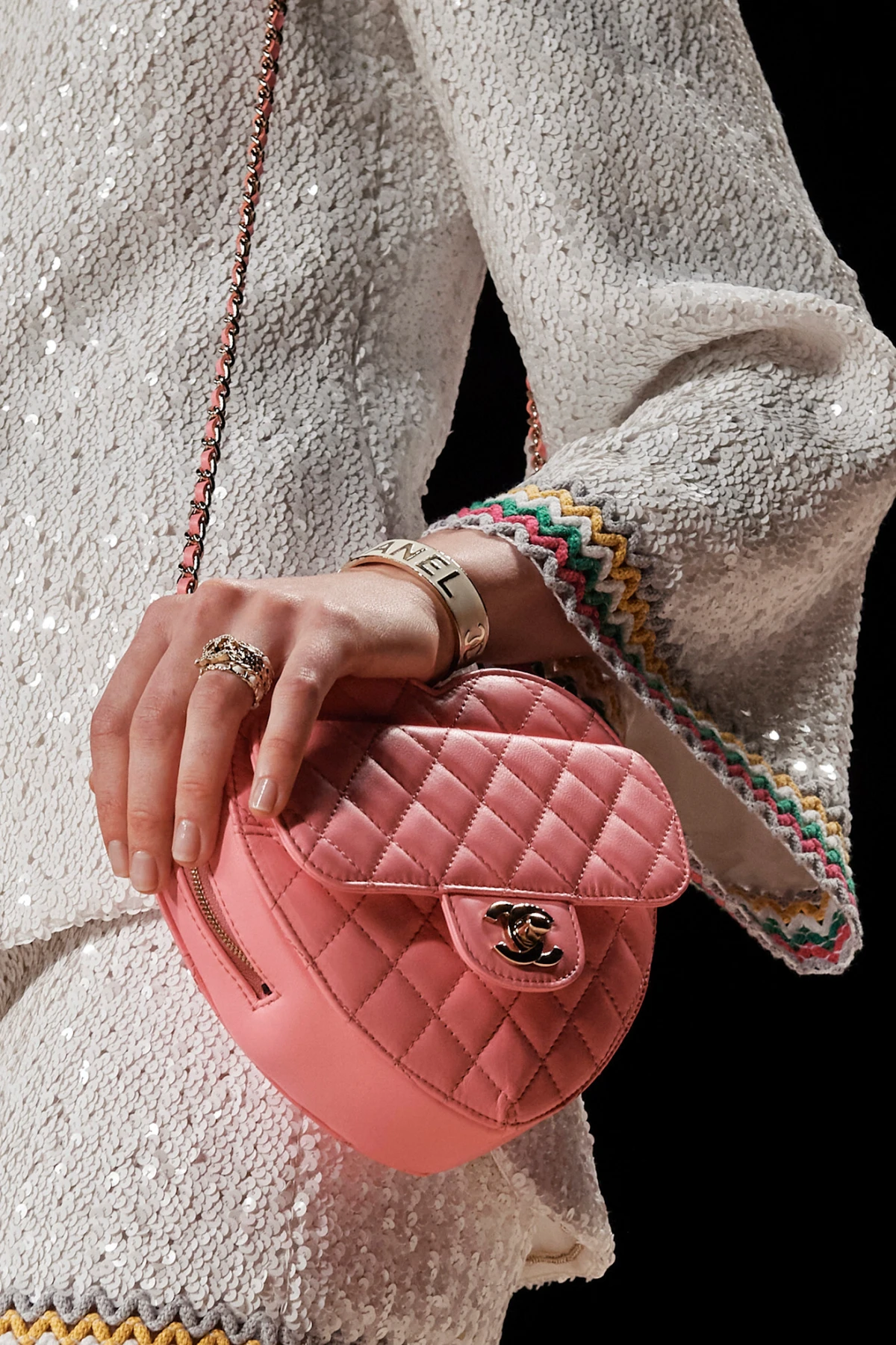 Najpoželjnije dizajnerske torbe u obliku srca koje su osvojile modni svijet