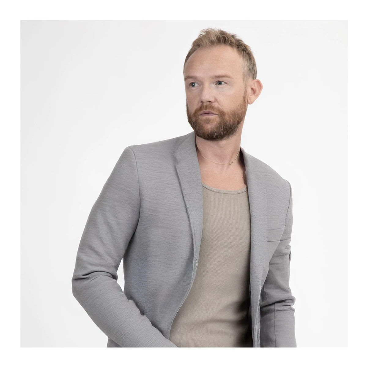 Saša Lozar prestavio pjesmu Tvoj dio neba