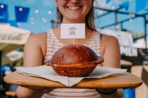 Probali smo viralni UFO burger | ELLE