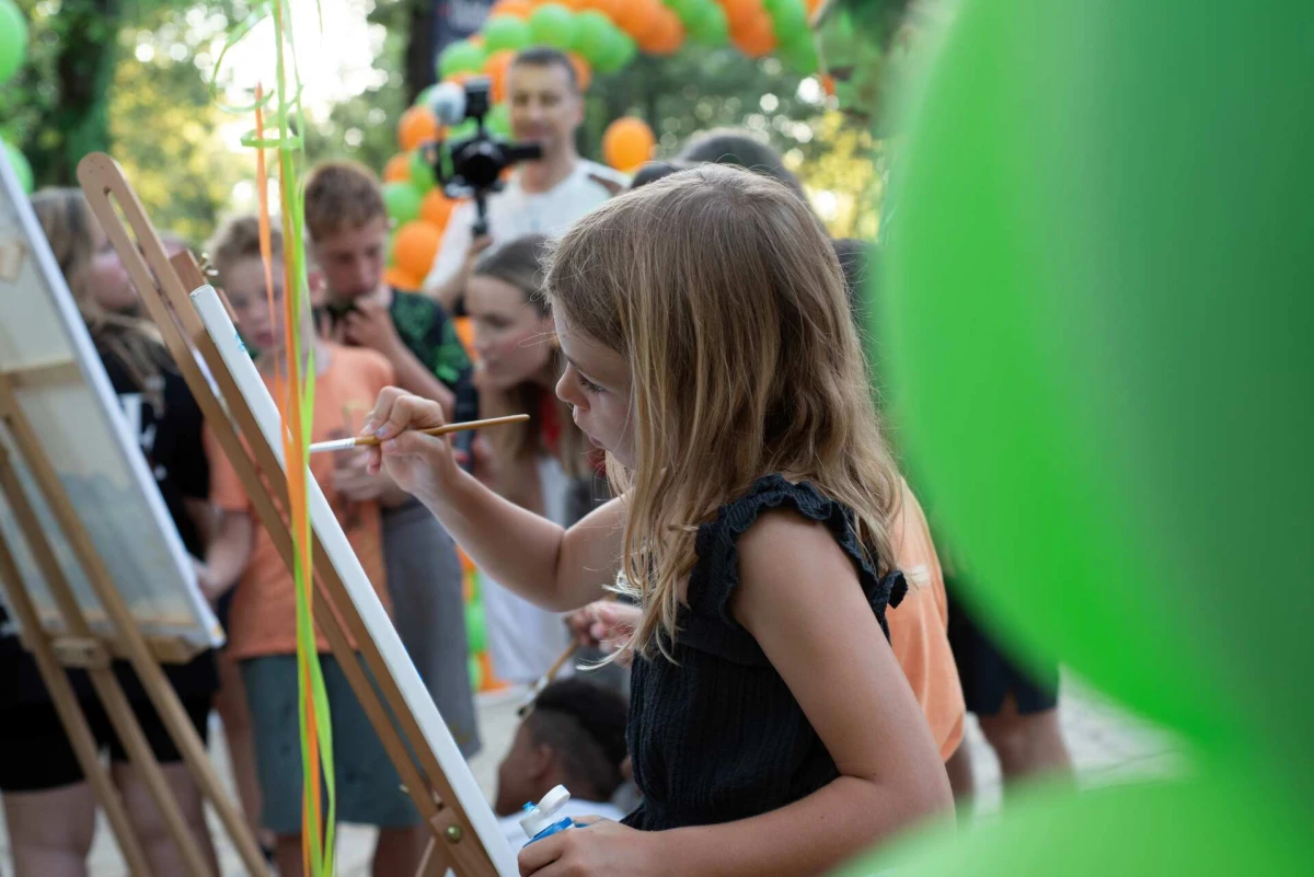 Projekt Narančasta ribica odveo sedamdesetoro djece iz jednoroditeljskih obitelji na ljetovanje