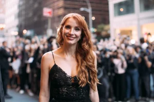 Oduševila nas je romantična kombinacija Jessice Chastain | ELLE