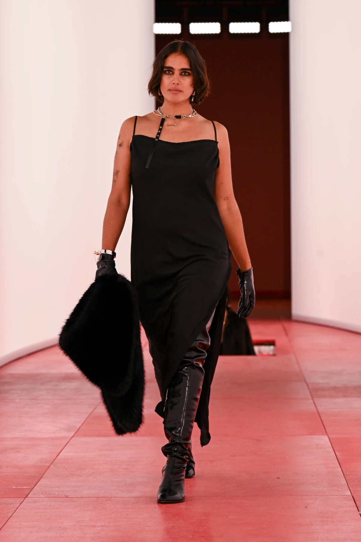 Romeo Beckham, Alex Consani i Lola Young oduševili na modnoj pisti H&amp;M&amp;180 revije