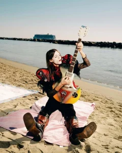 Eurovizija: Italiju će predstavljati Lucio Corsi | ELLE