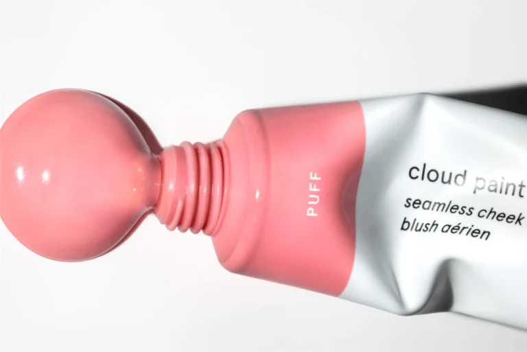 Elle Wishlist: Glossier Cloud Paint rumenilo | ELLE