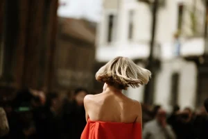 Zašto je pravilno držanje ključno za samopouzdanje? | ELLE