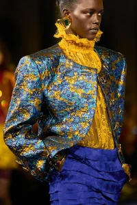 Pojačajmo ton: Kako je maksimalizam zavladao našim ormarima?