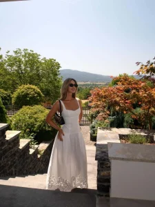 Elle summer talk: Anja Dujaković otkriva nam koje knjige ovog ljeta moramo pročitati na plaži