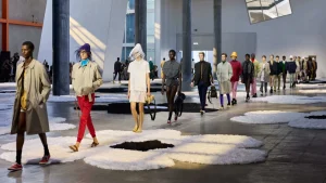 U Milanu je predstavljena nikad čudnija Prada kolekcija | ELLE