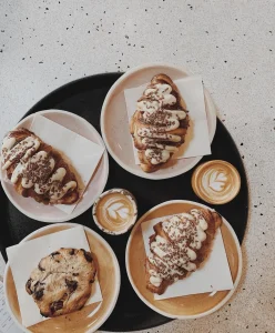 Vodimo vas kroz specialty kafiće na Jadranu gdje se pije odlična kava s vrhunskim pogledom