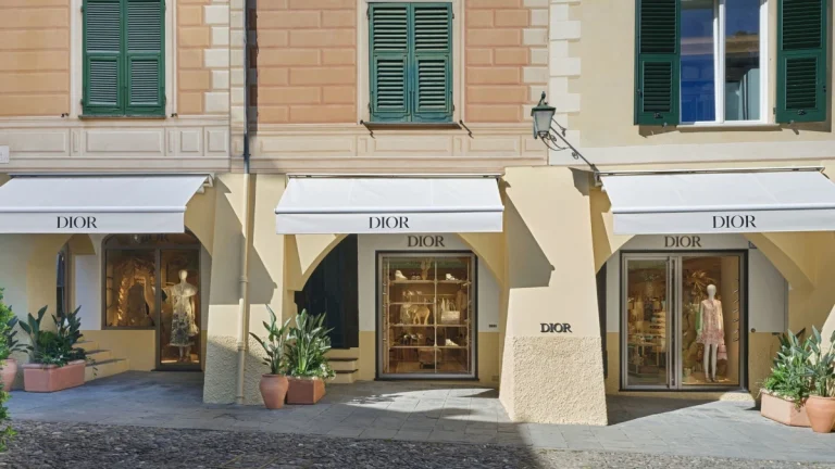 Zavirite u interijer nove Dior trgovine u Portofinu | ELLE
