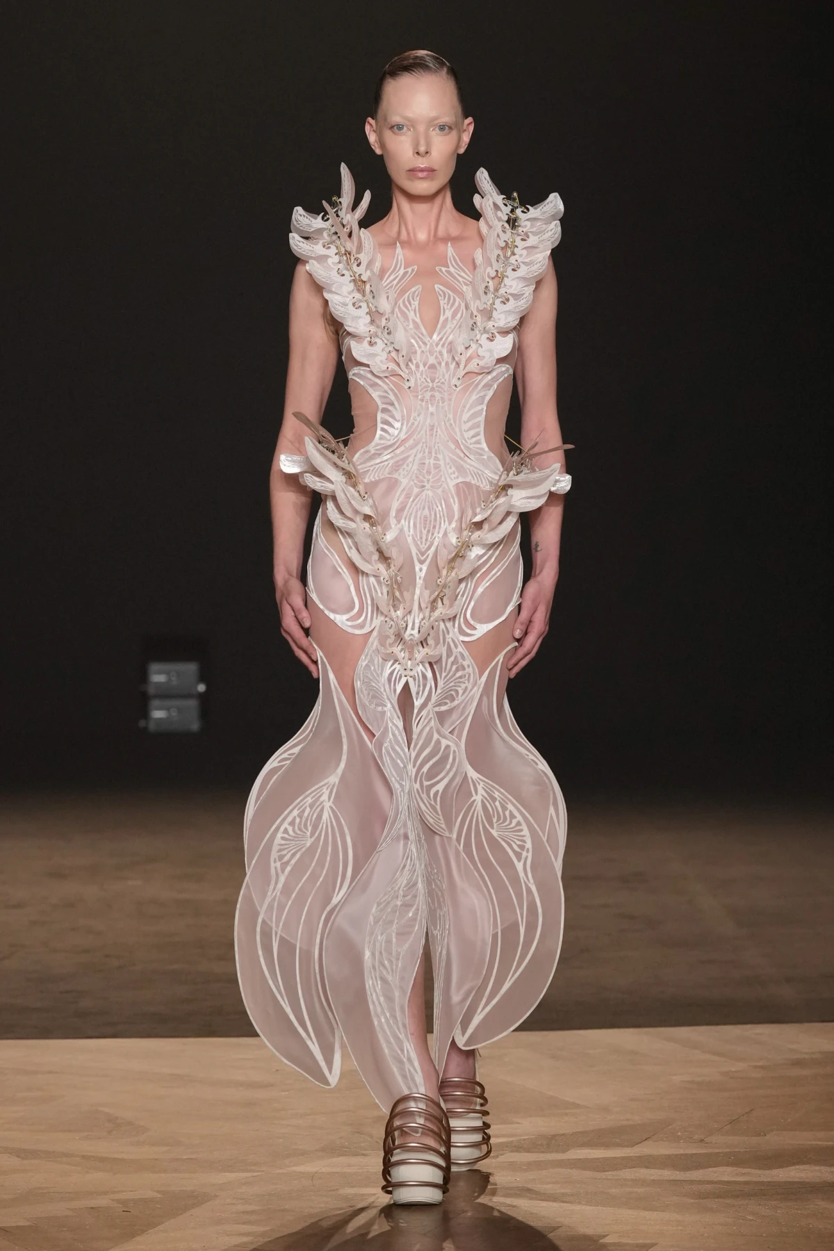 iris van herpen fw25 couture