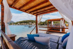 Tri lokacije koje morate posjetiti na Korčuli | ELLE