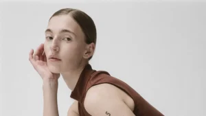 Pronašli smo serum koji učinkovito smanjuje bore! | ELLE