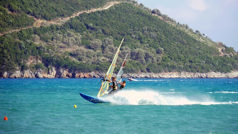 Pet najljepših lokacija za windsurfing na Jadranu | ELLE