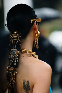 Nakit koji voli more: Što (ne)skidamo prije kupanja?