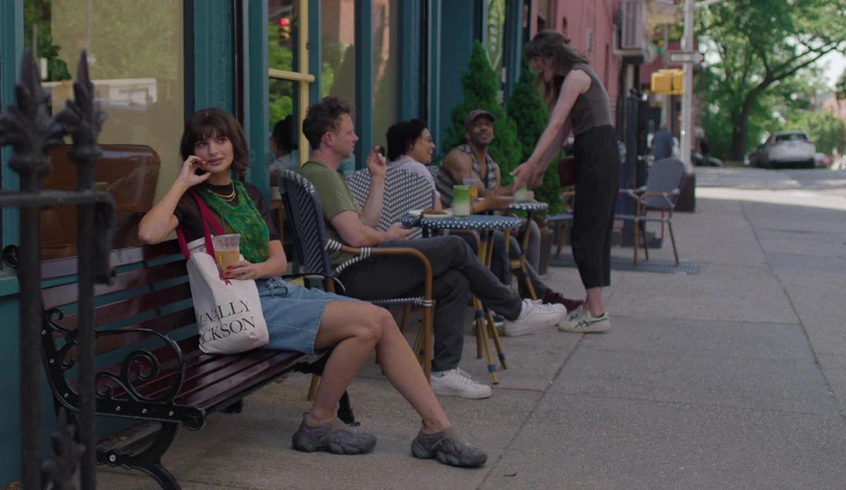 Megan Stalter i Emily Ratajkowski otkrile tajne sa seta serije Too Much