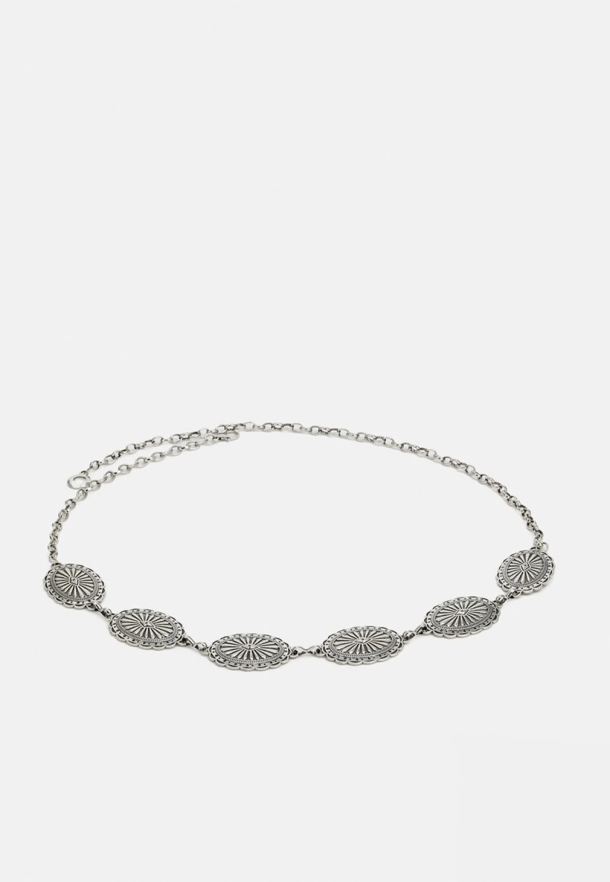 Ideje kako stilizirati svestrani ljetni kombinezon za tri ključne prilike