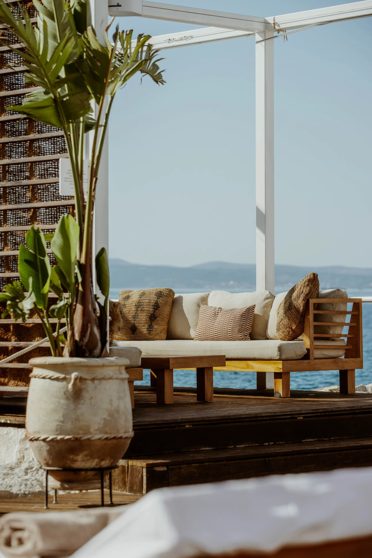 Doživite jadransku eleganciju u Mistral Beach Clubu – najpoželjnijem ljetnom mjestu u Splitu