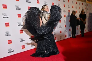 Sarah Jessica Parker zasjala u crnoj couture kreaciji