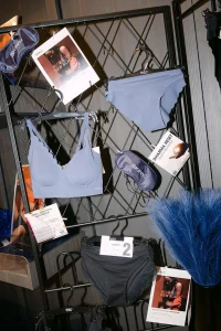 Nova SKINY kolekcija kaže: Plava je nova crna! | ELLE