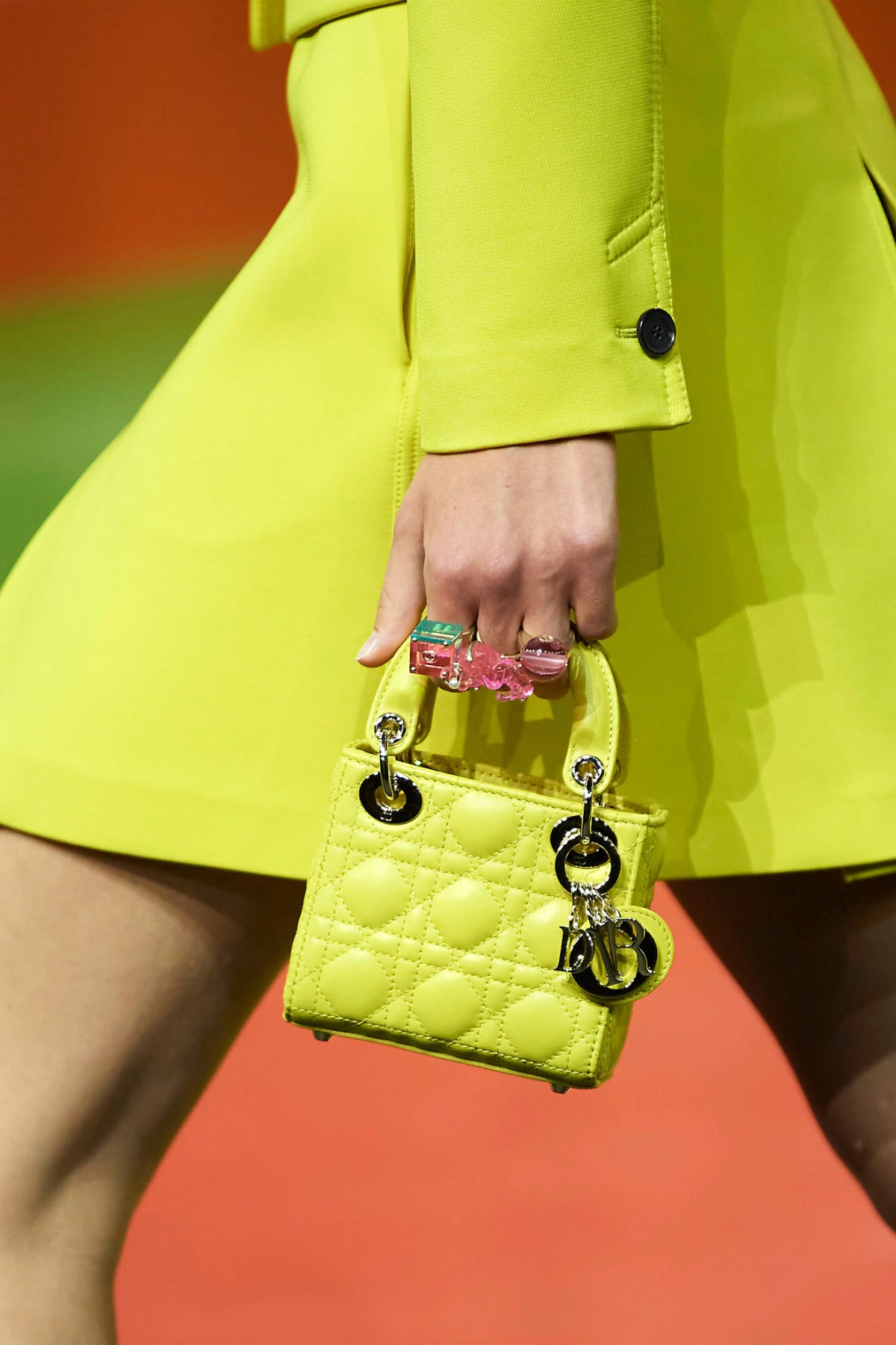 Dior predstavio novu knjigu posvećenu kultnoj Lady Dior torbici