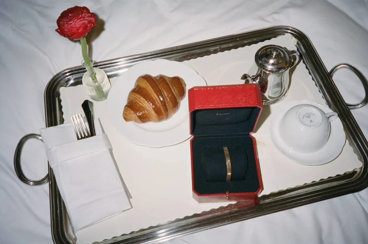 Jacob Elordi u Cartier kampanji je sve što smo željeli ove jeseni