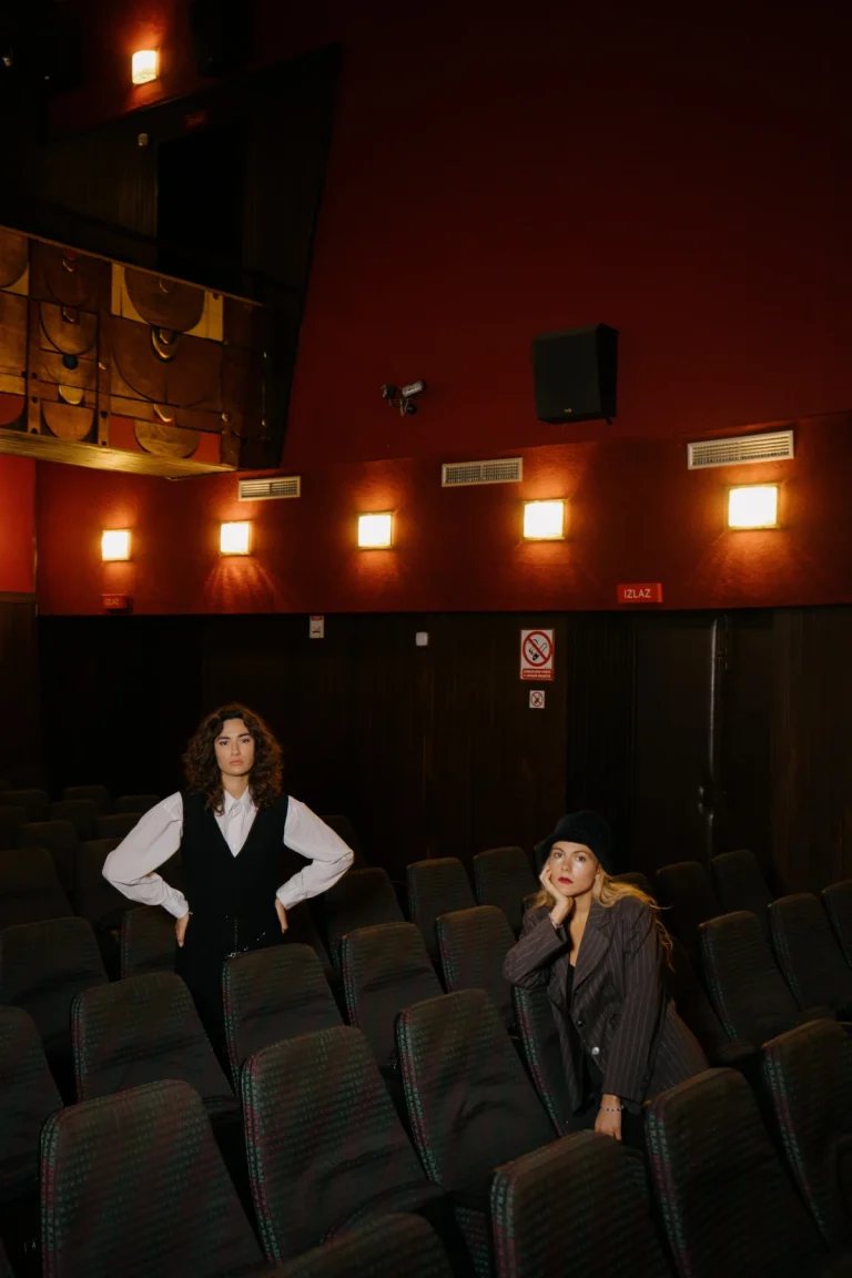 Mia i Luna o seriji ‘Blaž među ženama’ | ELLE