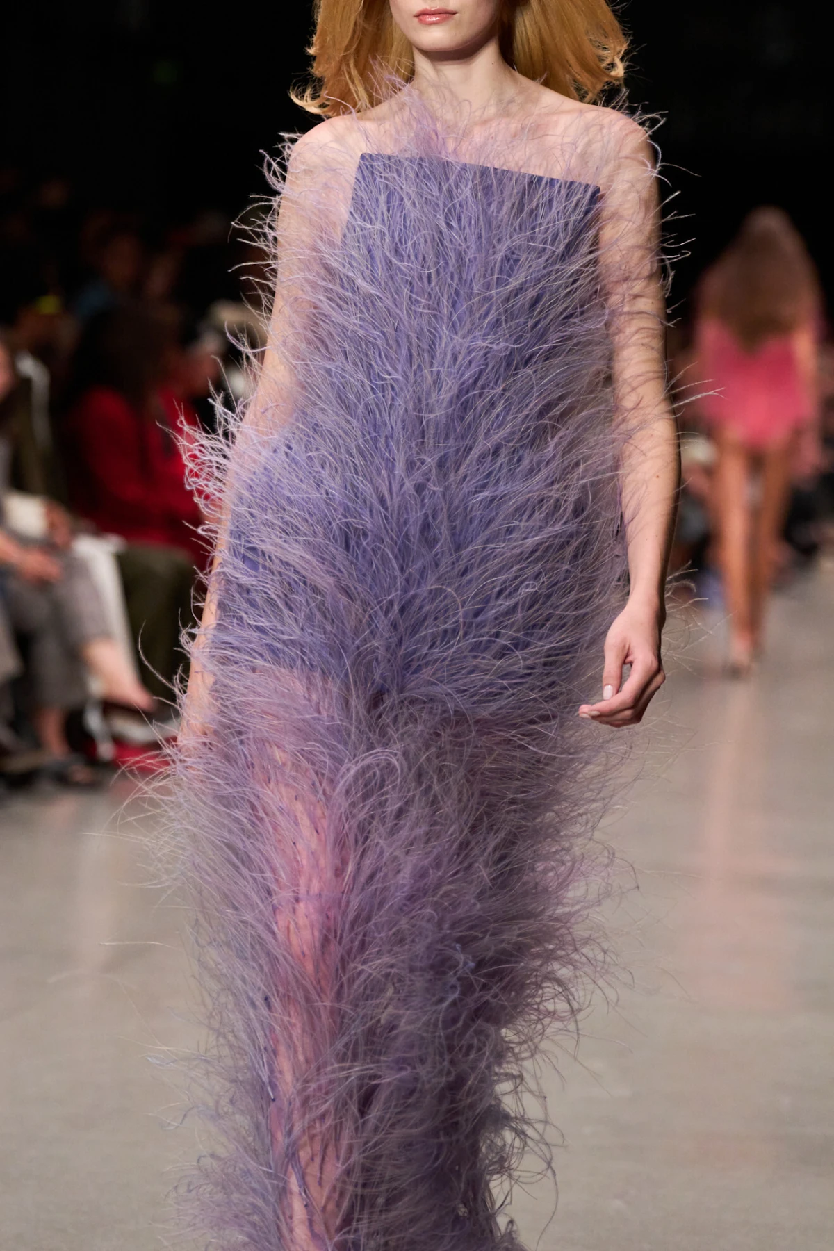 Stella McCartney je prva dizajnerica koja koristi biološko i vegansko perje