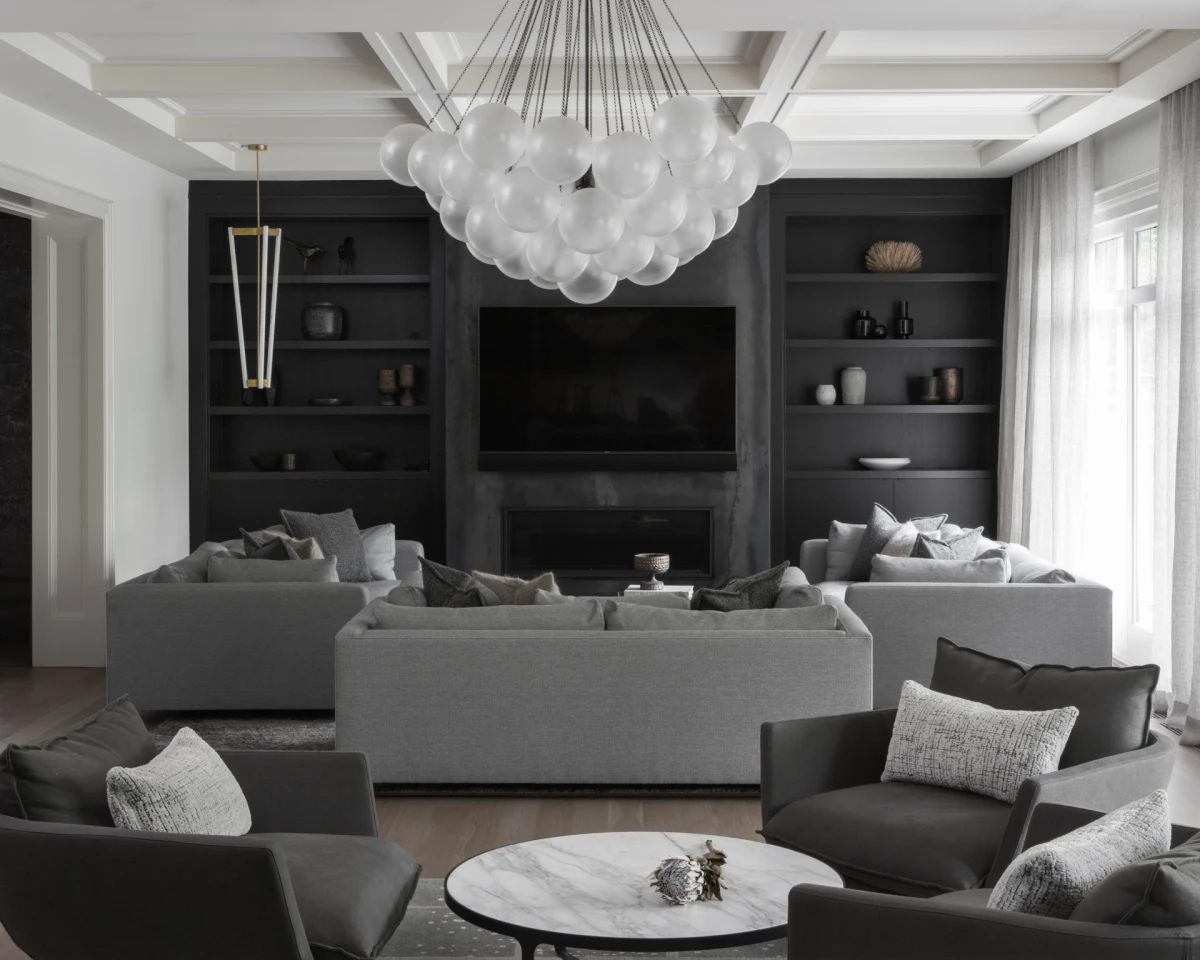 Zbog ovog stana obožavamo crnu boju u interijerima