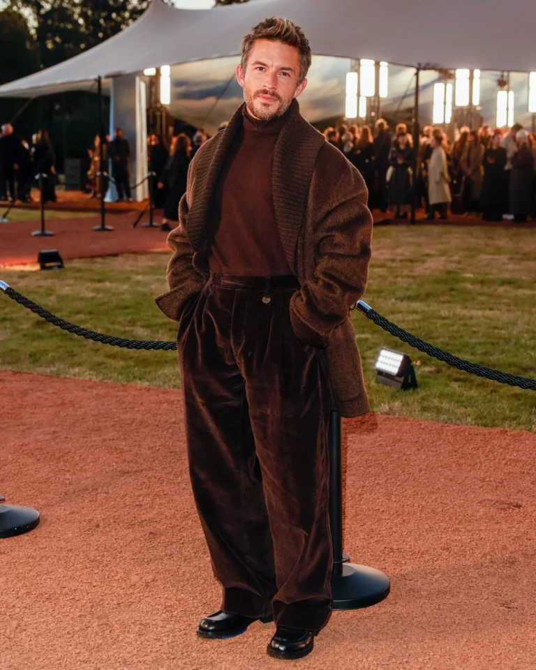 Jonathan Bailey proglašen je najseksi muškarcem 2025. | ELLE