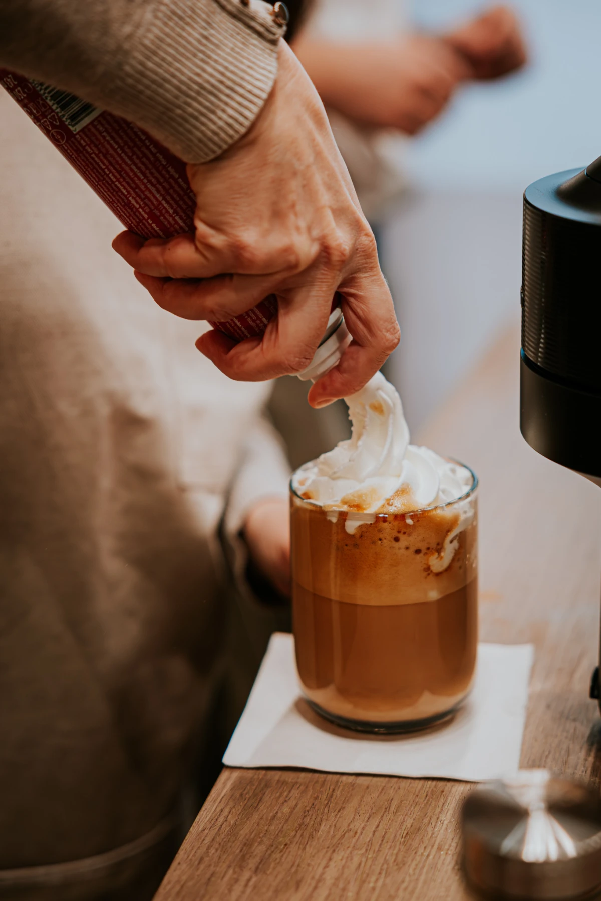 Nespresso predstavio odličnu blagdansku kolekciju „Magic in the Making“