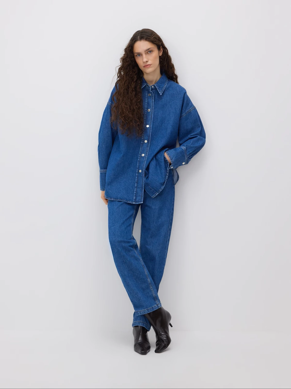 Zavirili smo u web trgovine i pronašli 13 odličnih modela traperica do 30 eura