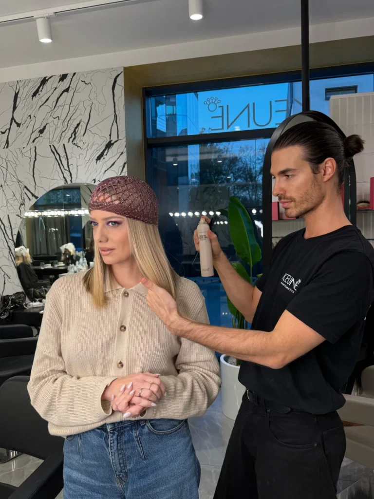 Zvonimir Franić donosi detalje o frizuri naše glavne urednice Jelene Veljače