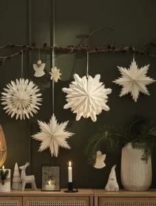 Pronašli smo fora božićne svjećice u raznim oblicima | ELLE