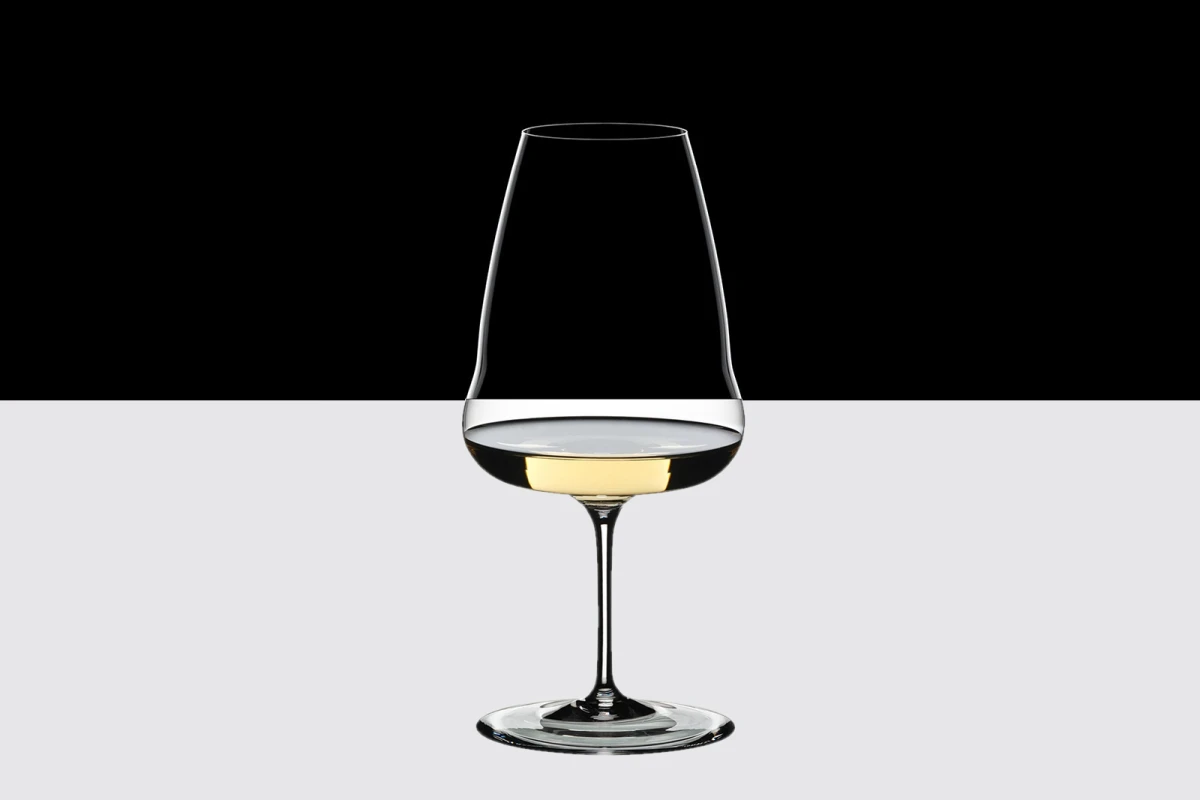 Crno na bijelo: Novo poglavlje elegancije iz Royal Hilla