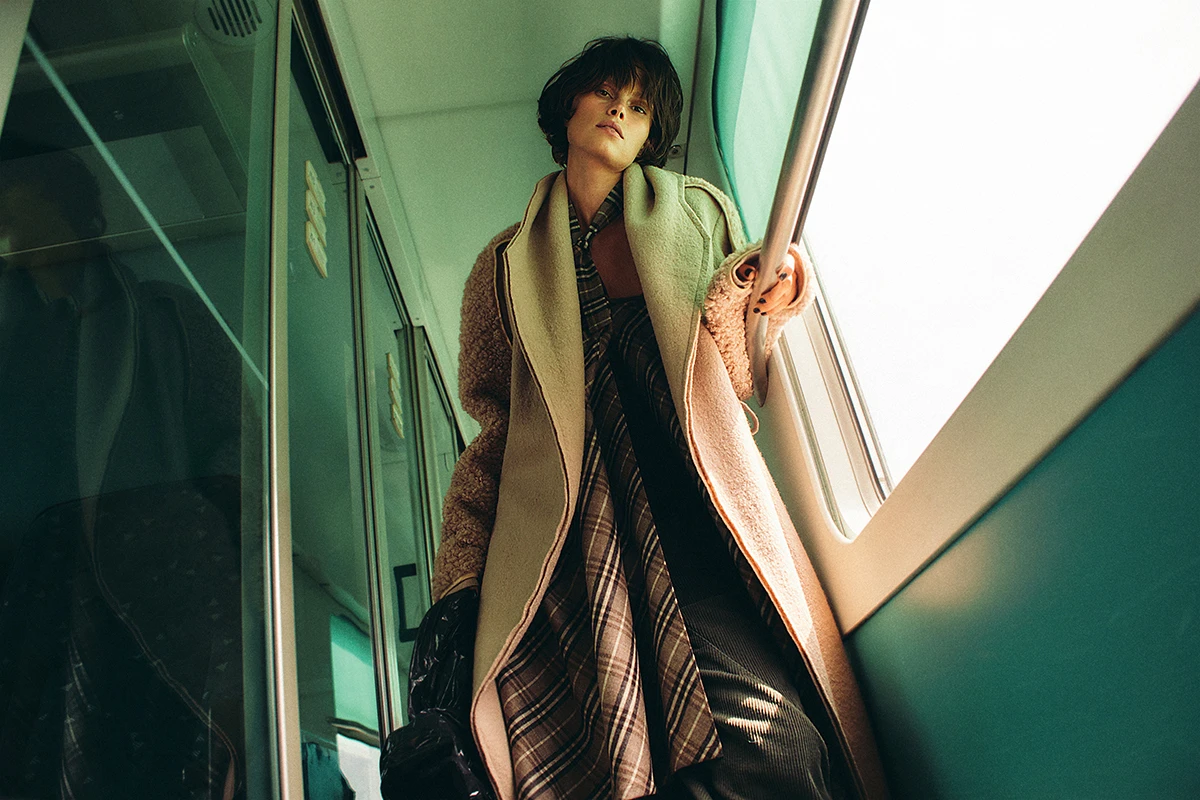 Elle editorijal: Off track, on trend