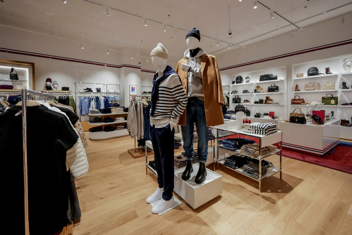 Tommy Hilfiger otvorio vrata novouređene trgovine u Arena Centru