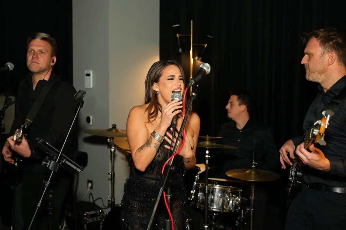 Čarobna blagdanska večera u Zagrebu okupila brojne poznate