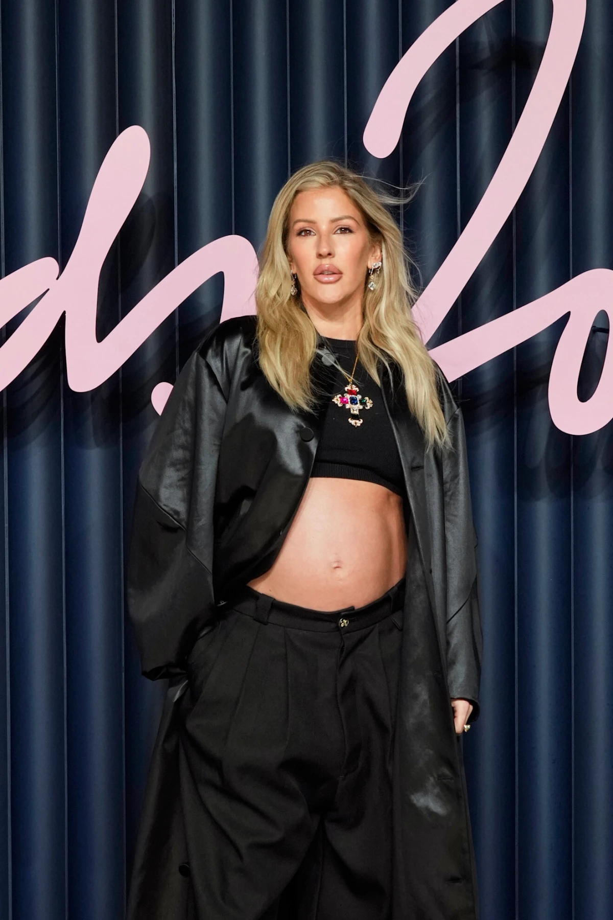 Sienna Miller i Ellie Goulding pokazale trudničke trbuščiće na Fashion Awards 2025