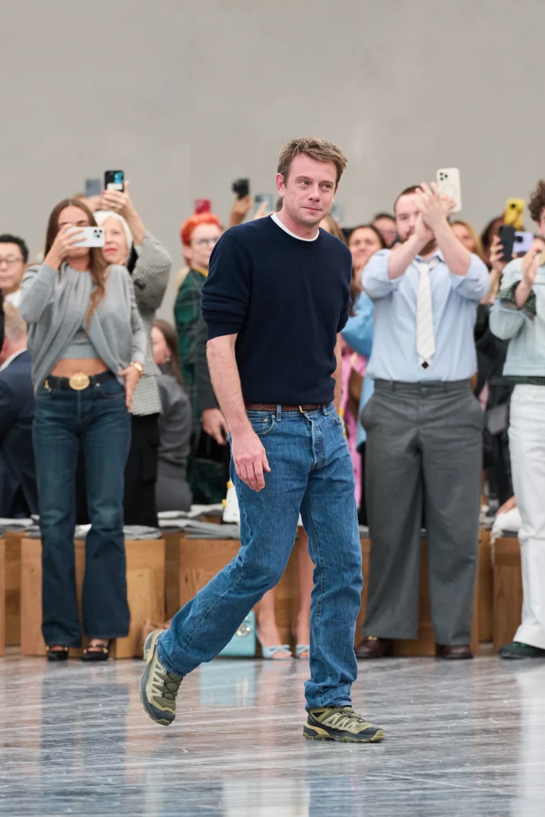 Jonathan Anderson treću godinu zaredom proglašen najboljim dizajnerom | ELLE