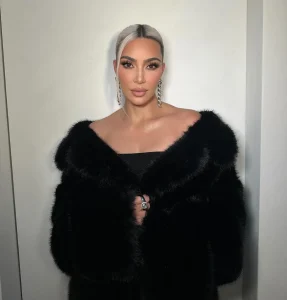 Evo kako je Kim Kardashian ukrasila dom za blagdane
